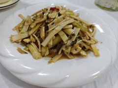 -天乐农家鱼头王(天目湖店)