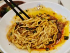 -李与白包子铺(桐梓林店)