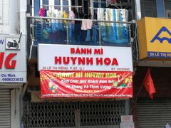 -Bánh Mì Huynh Hoa