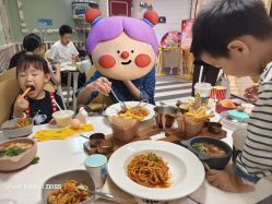 -奈尔宝·儿童乐园·亲子餐厅(华采天地店)