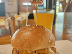 -HUZI虎滋精酿餐吧(京西大悦城店)