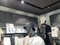 -NIKE品牌体验店(金源新燕莎店)