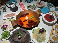 -墨居上隐·院子里火锅(峨眉店)