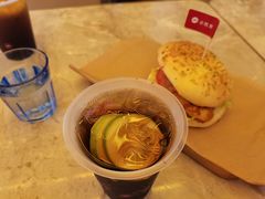 -必胜客(WOW中心城店)