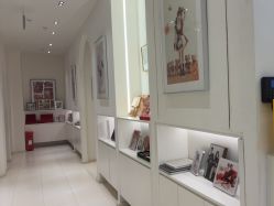 -Two  Monkeys 孕婴写真馆(龙华店)