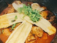 地锅鸡-眷江南之小蓝鲸(王府大街店)