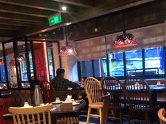 大堂-江边城外烤全鱼(方庄时代购物中心店)
