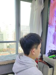 -藤野造型烫发染发