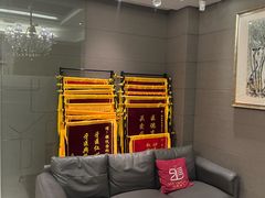 -雅悦齿科(顾村公园店)