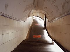 -洞庭洲·防空洞火锅·烧烤·铜锅涮肉(新百广场店)