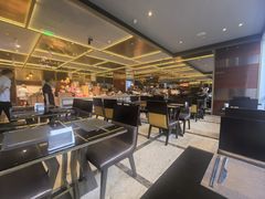 -大中华希尔顿酒店-念自助餐·嗨啤·小龙虾