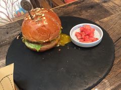 -HIGH FIVE哈福手工汉堡(桂林路店)