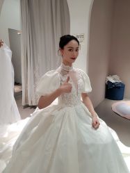 -艾米丽婚纱礼服