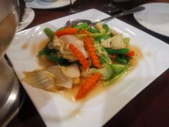 -Neary Khmer Restaurant