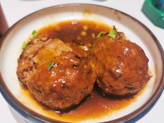 咸蛋黄狮子头-梅飞酒家(桑园路店)