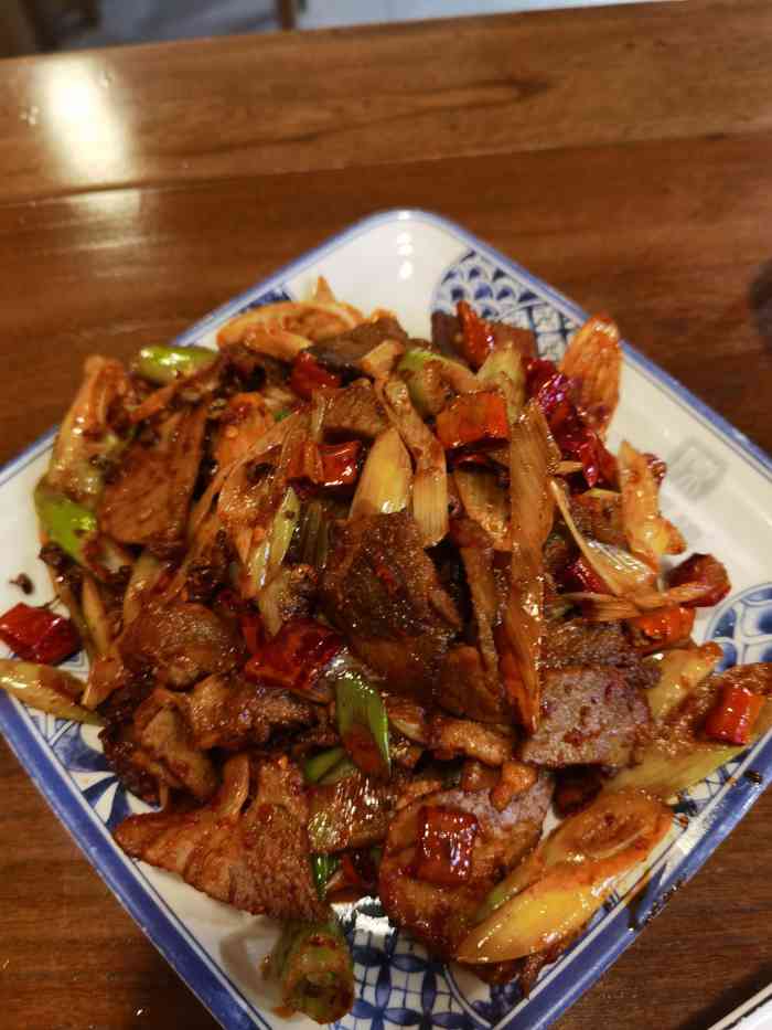 陈聚德牛肉(万年路店)-"[薄荷]环境:统一的装修风格,细节处略.