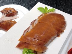 酥香嫩果木烤鸭-正德楼果木烤鸭·渔家菜(东港店)