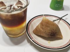 -85度C(生甜甜圈研究工坊·上海松江人民北路店)