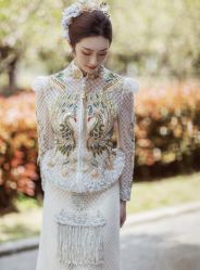 -艾米丽婚纱礼服