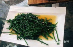 Stir-Fried Purple Bok Choy with Garlic
