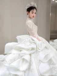 -艺憬婚纱礼服·造型(二七万达店)