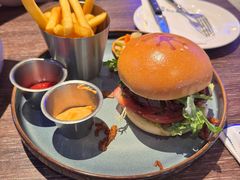 美式烧烤牛肉汉堡堡-bluefrog蓝蛙(石家庄欢乐汇店)