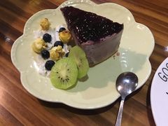 -Rabbit Cafe私房西餐甜点咖啡(栖霞路店)
