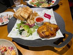 -JINNS锦时 steak&pizza(浸信会礼拜堂旧址店)