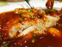 蒜子酱焖鰨鰢鱼-北京西单美爵酒店-融轩中餐厅