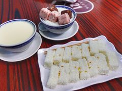 -周大娘牛乳(旧寨古村总店)