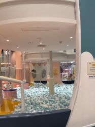 -奈尔宝家庭中心·亲子餐厅(鄞州万达店)