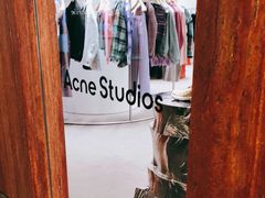 -Acne Studios(芮欧百货店)