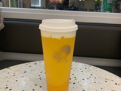 -喜茶(滨江宏岸店)