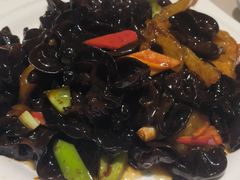 -老码头黑皮肘子锅包肉(赣水路店)