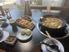 -野菌皇海景野生菌火锅(滨海大道店)