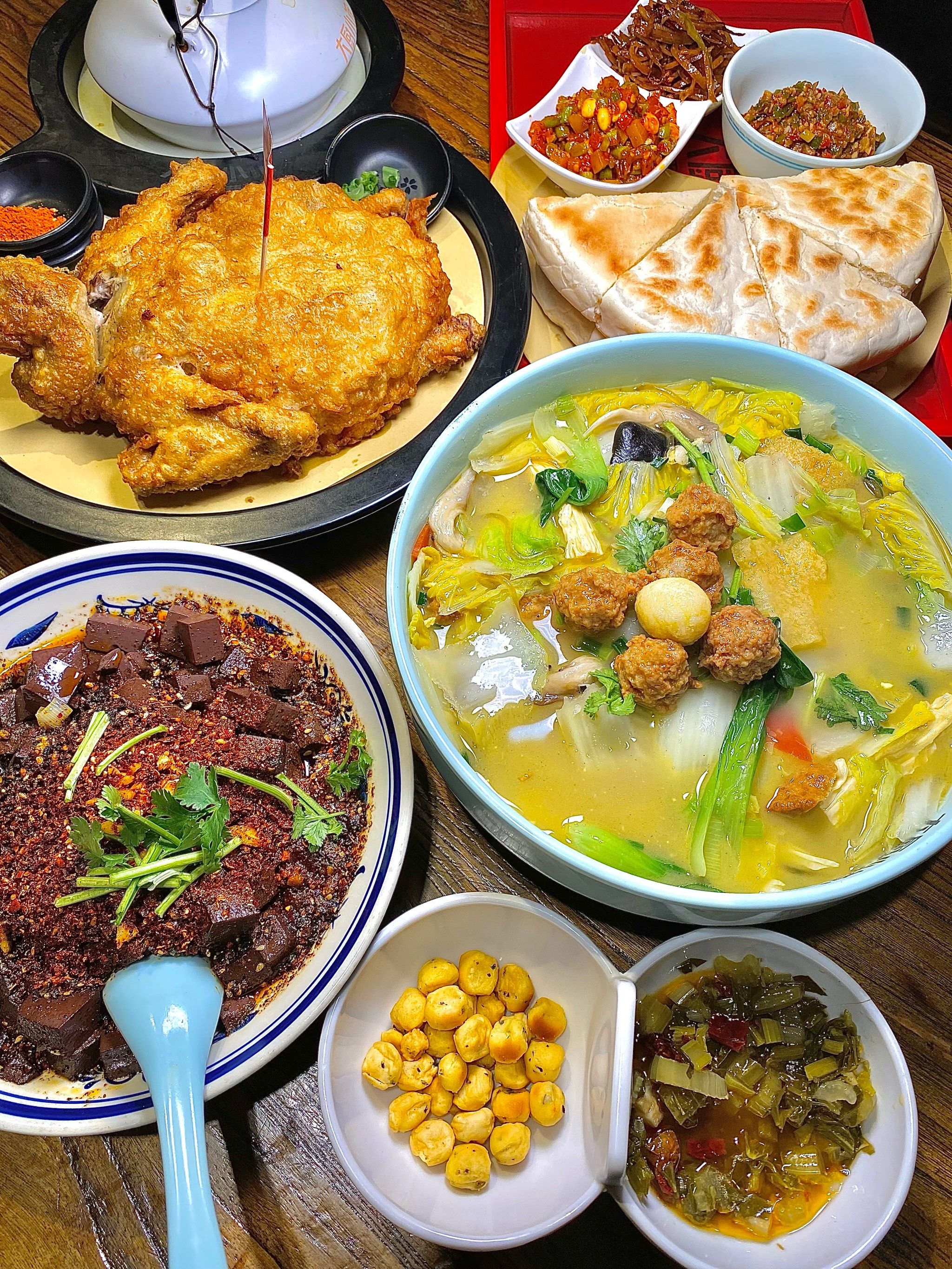 大厨小馆
陕菜老品牌老陕人的蕞爱😘
量大味美 陕味正宗 😋