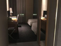 -广州卡丽酒店(大金钟路地铁站店)