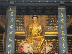 -峨眉山报国寺