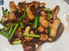 五花肉烧笔管-良友·海鲜青岛菜(五四广场店)