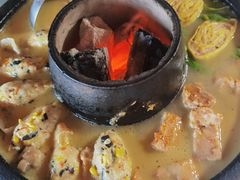 -彩云天云南餐厅