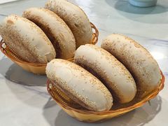 烧饼-清真喜兰老丁羊汤特色小吃