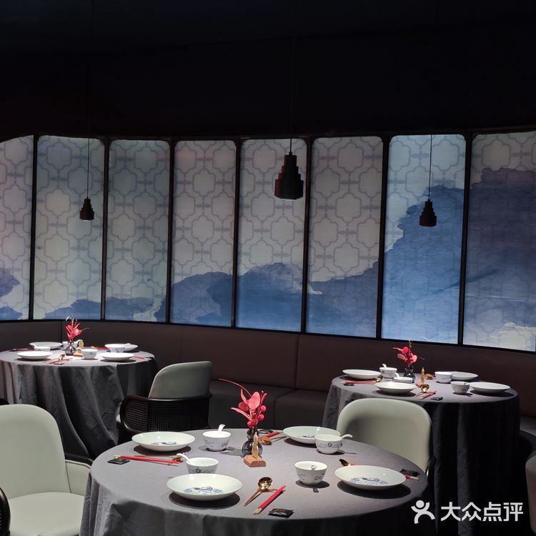 百年老字号｜東興樓烤鸭📍在深圳吃上了！