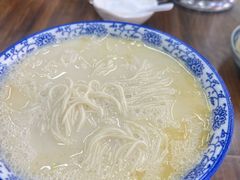 -雪琴面馆富安特色鱼汤面(城中花园店)