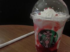 草莓轻乳酪星冰乐-星巴克(无锡大东方店)