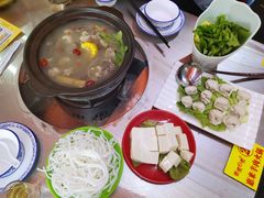 滋补清汤羊肉羊杂-蚝羊氣惠来羊肉火锅·高压锅生蚝