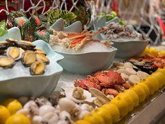 -广州万富希尔顿酒店·感趣自助餐厅·金秋蟹宴生蚝海鲜刺身