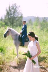 牧马情怀-巴黎婚纱摄影工作室