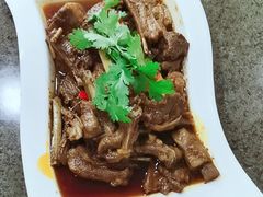 -何猫特色黄焖羊肉
