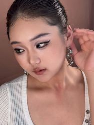 -瞬间漂亮·化妆造型(鎏嘉码头店)