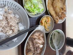 卤肉饭-台北风味(第一家快餐)